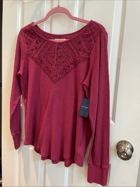 NWT Lucky Brand Long Sleeve Micro Beaded Yoke Henley Tee in Berry Red Size L